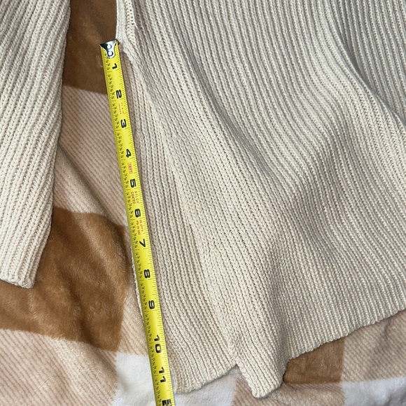DISSH Cream Ribbed Knit Top Size Medium - Picture 16 of 16